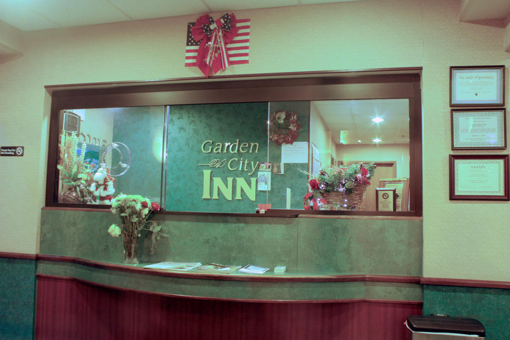 Garden City Inn エクステリア 写真