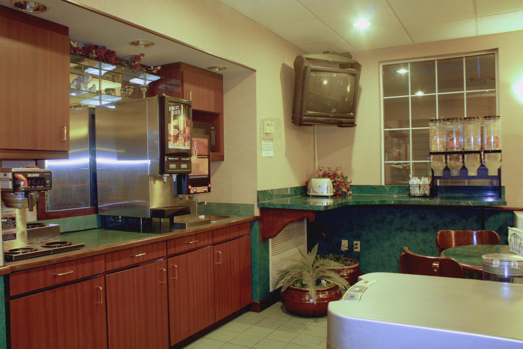 Garden City Inn エクステリア 写真